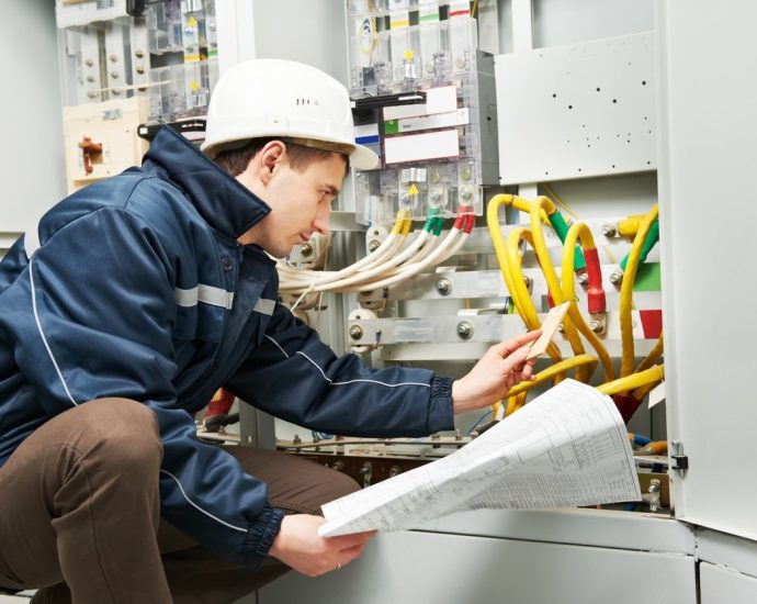 Professional Electrician Service